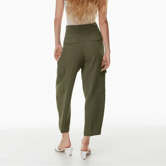 Aritzia Wilfred Shift Cargo PantRelaxed barrel-leg crepe cargo pants